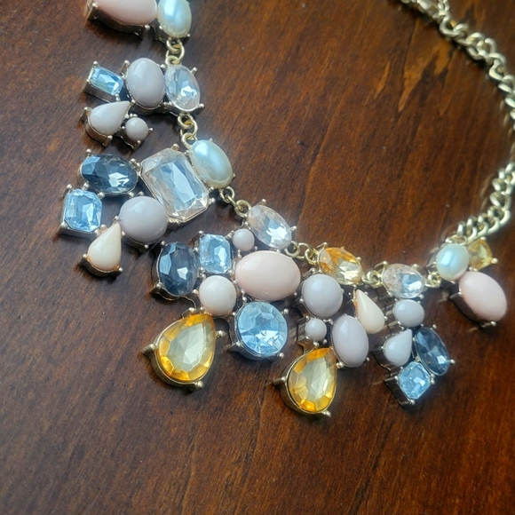 |H&M Jewelry | Chunky Necklace| - Picture 3 of 3